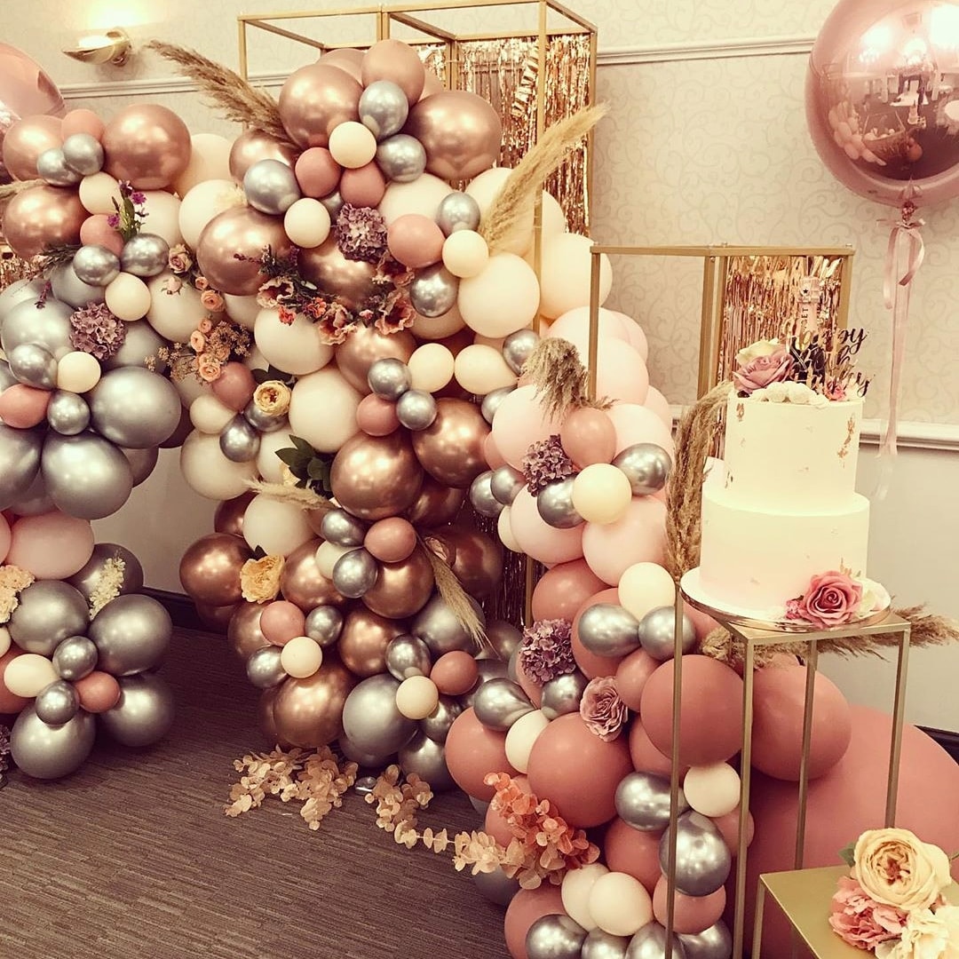 Organic Balloons & Statement Pieces - The Glitzy Balloon Company